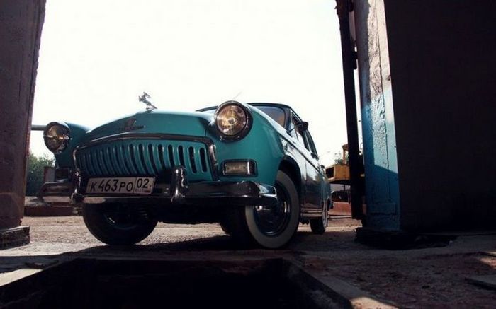 Restoring An Old Soviet Car (16 pics)