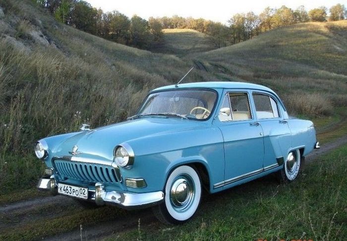 Restoring An Old Soviet Car (16 pics)