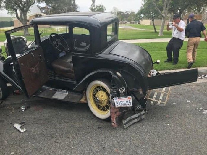 Toyota Destroyed An 87-Year-Old Ford (4 pics)