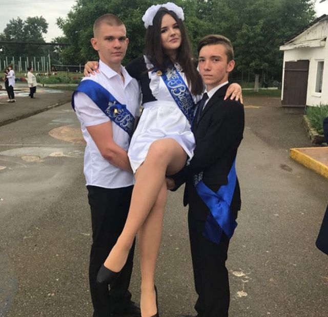 Graduation In Russia (18 pics)