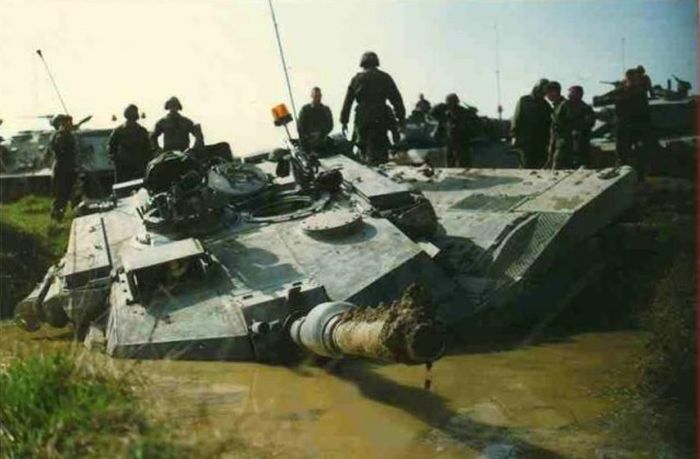 Tank Fails (28 pics)