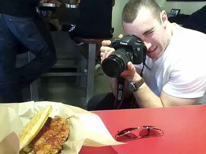 Photos Of People Taking Pictures Of Food (16 pics)