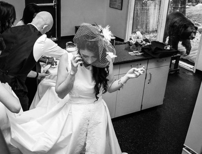 Funny And Strange Wedding Photos (29 pics)