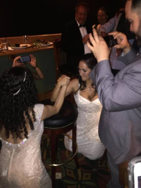 Funny And Strange Wedding Photos (29 pics)