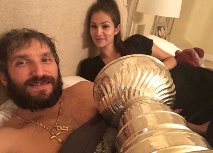 Ovechkin In Bed With the Stanley Cup (3 pics)