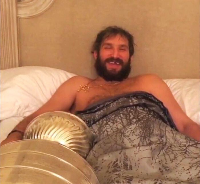 Ovechkin In Bed With the Stanley Cup (3 pics)