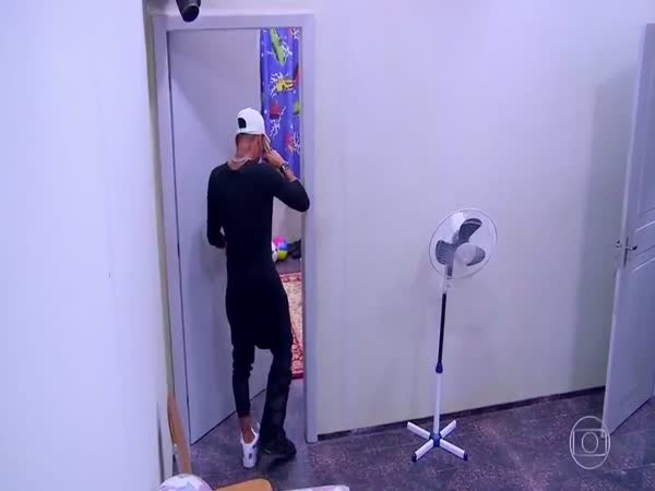 Neymar Cried After Seeing His Childhood Room