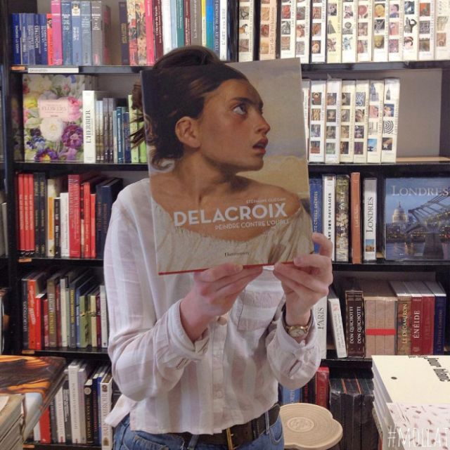 Bookstore Customers Strategically Posing With Seamlessly Matching Book Covers (19 pics)