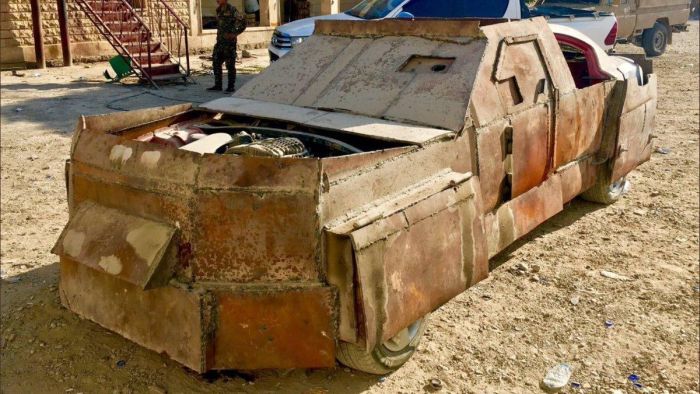 ISIS Terrorists Build An Armoured Dodge Charger (4 pics)