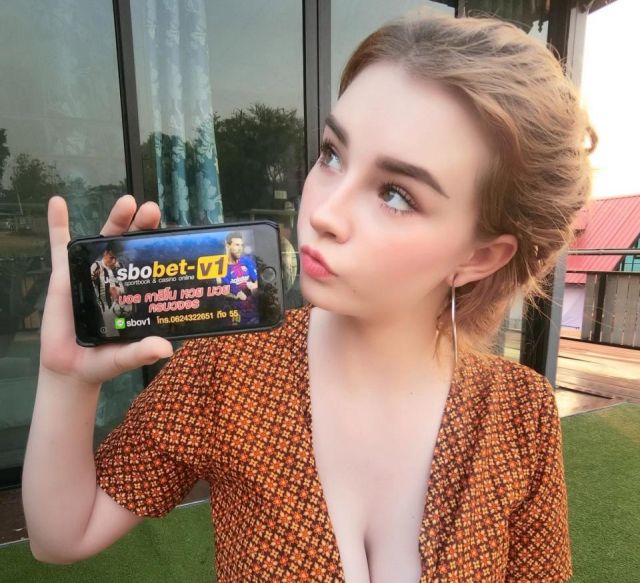 19-year-old Irish Model Faces A Year In A Thai Jail For Promoting Gambling Websites  Online (4 pics)
