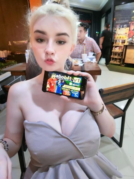 19-year-old Irish Model Faces A Year In A Thai Jail For Promoting Gambling Websites  Online (4 pics)