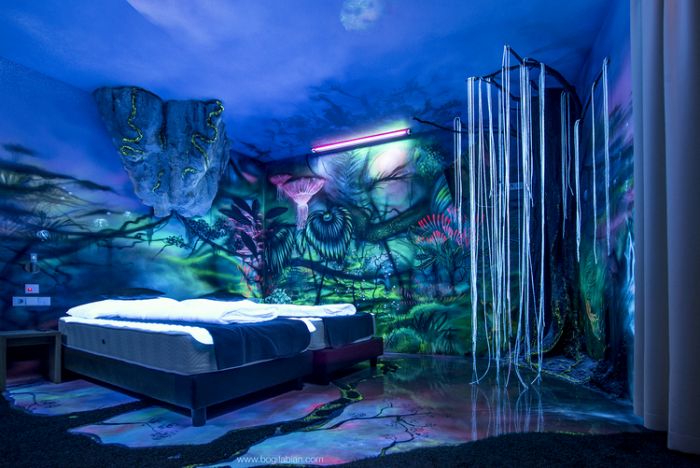 Glowing Murals Make These Rooms Look Fantastic (17 pics)