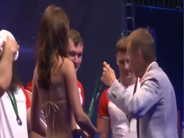 Muslim Sportsman's Reaction To A Bikini-Clad Girl