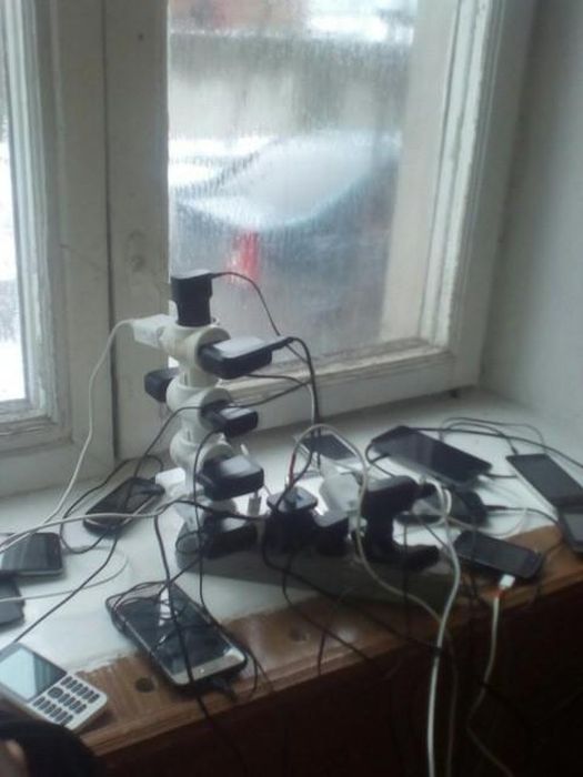 Russian Soldiers Are Creative When It Comes To Charging Their Phones (13 pics)