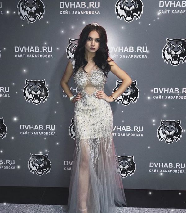 Russian Prom Girls (23 pics)