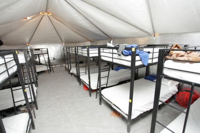 Texas Facility That's Housing 326 Immigrant Children In Tents (9 pics)