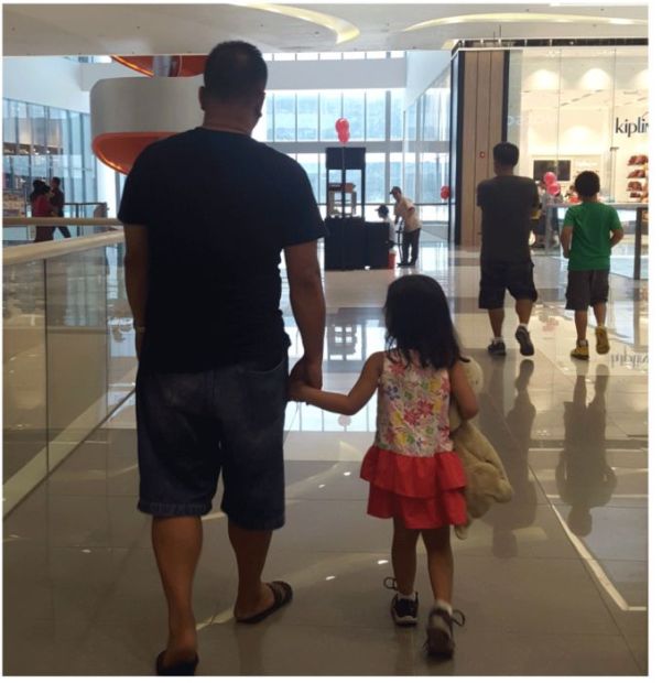 Husband/Daughter Holding Hands Since 2014 (16 pics)