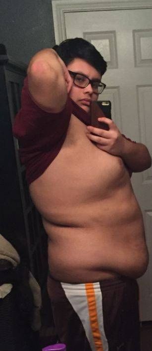 This Guy Has Lost A Lot Of Weight (4 pics)