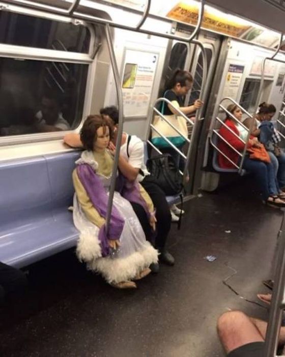 You Can See Almost Anything On Subway (43 pics)