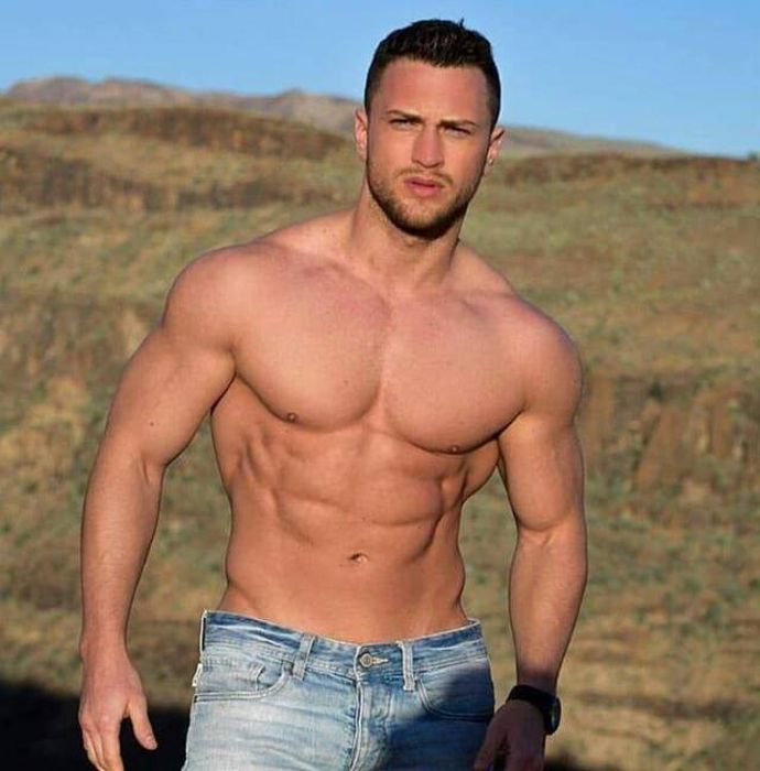 Hot Men (43 pics)