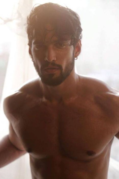 Hot Men (43 pics)
