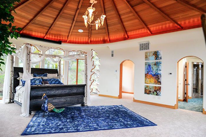 This House Costs $7,600,000 (25 pics)