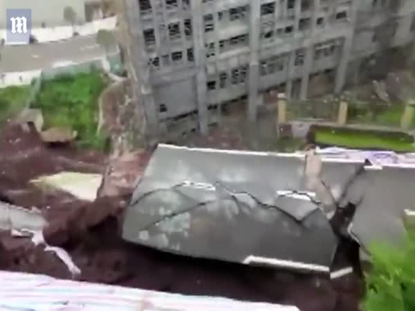 Terrifying Moment An Entire Street Collapses In China