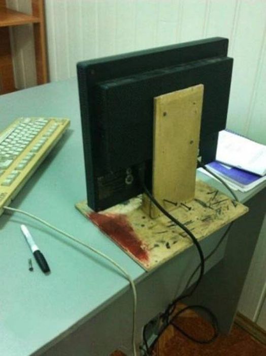 Fun At Work (54 pics)