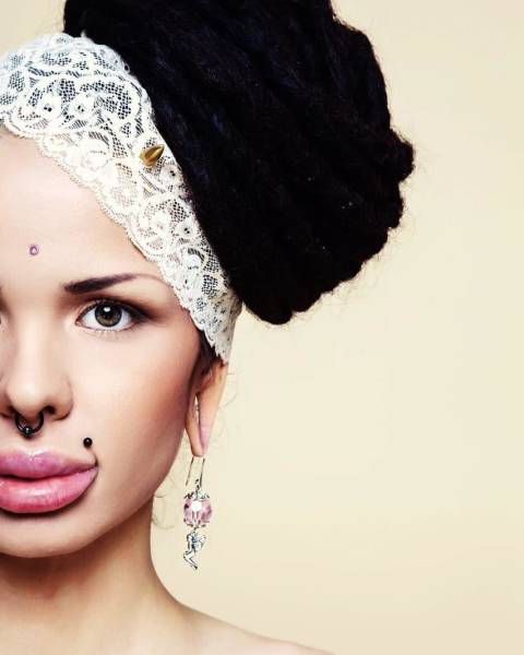 Hot Or Not? (9 pics)