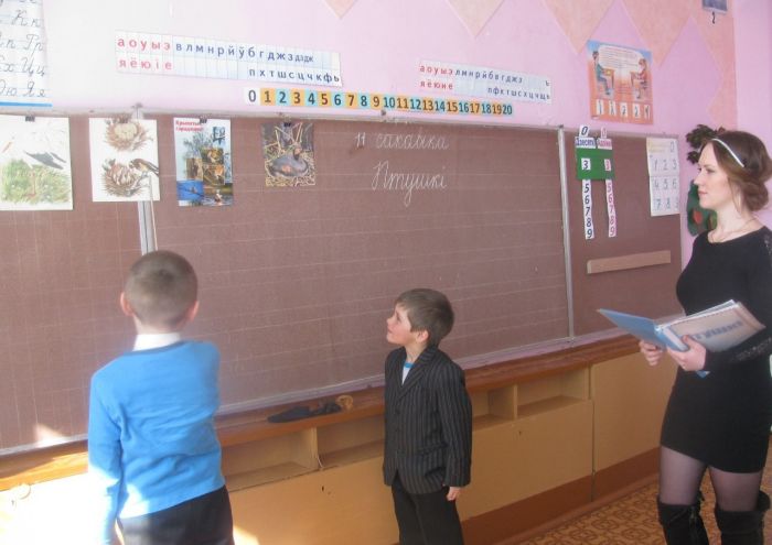 Pretty Russian School Teachers (38 pics)
