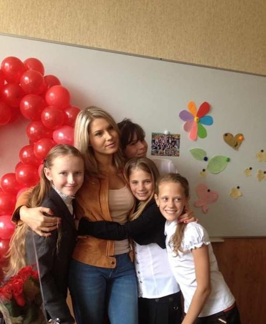 Pretty Russian School Teachers (38 pics)