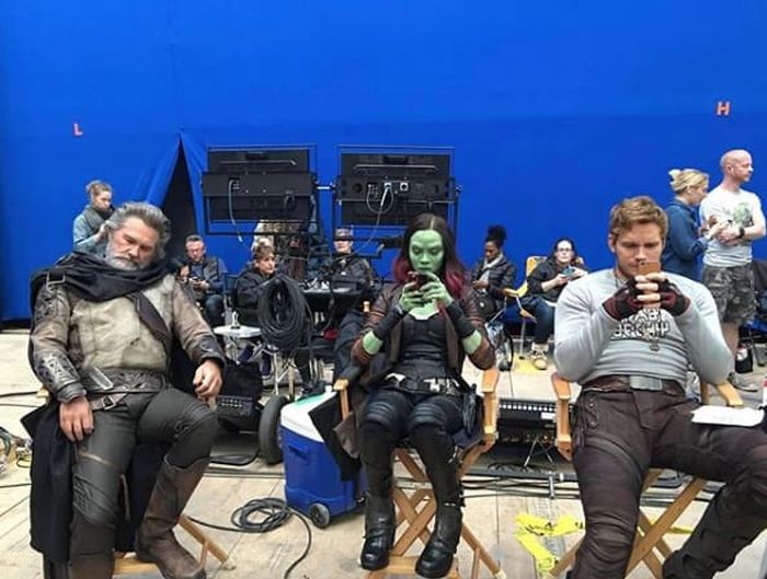 Behind-The-Scenes Photos Of Marvel Movies (35 pics)