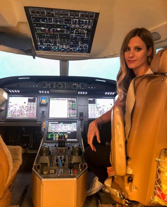 Swedish Pilot Is Now A Popular Instagram Star (23 pics)