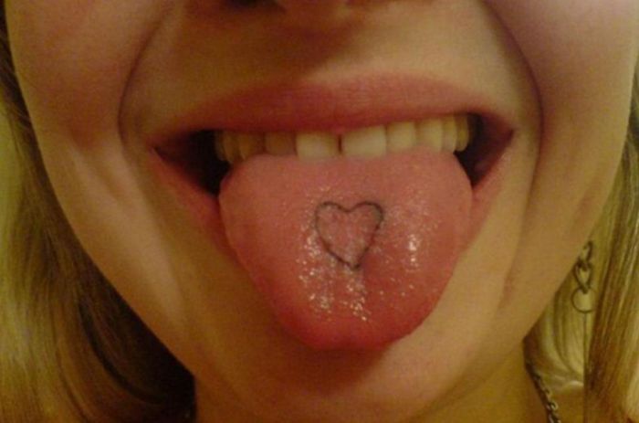 Tongue Tattoos (20 pics)