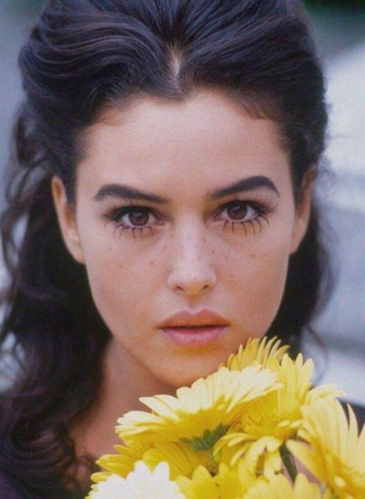 How Monica Bellucci Changed In 41 Years (35 pics)