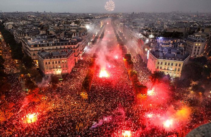 French Fans Start Riots After France Wins World Cup (25 pics)