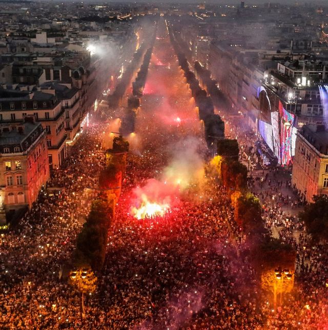 French Fans Start Riots After France Wins World Cup (25 pics)