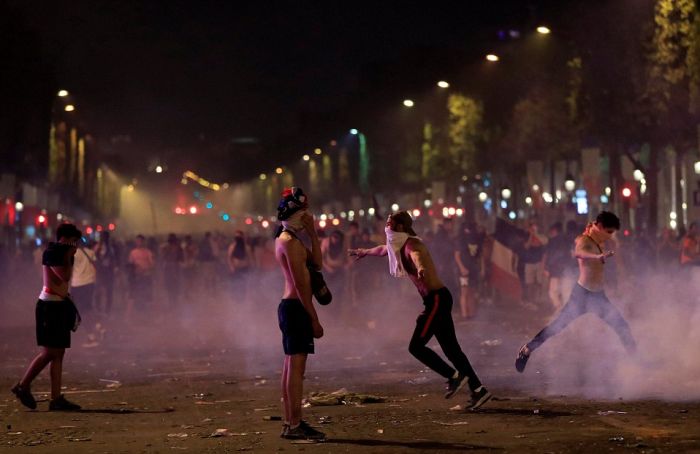 French Fans Start Riots After France Wins World Cup (25 pics)