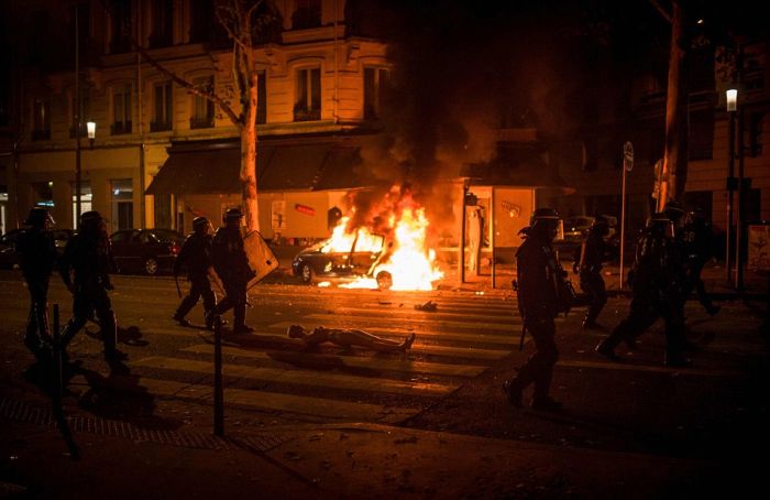 French Fans Start Riots After France Wins World Cup (25 pics)