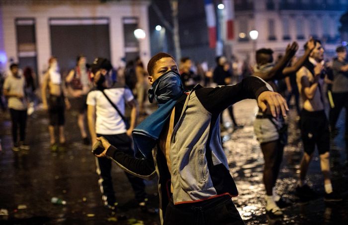 French Fans Start Riots After France Wins World Cup (25 pics)