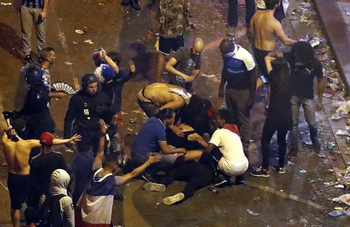 French Fans Start Riots After France Wins World Cup (25 pics)