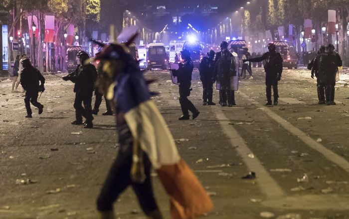 French Fans Start Riots After France Wins World Cup (25 pics)