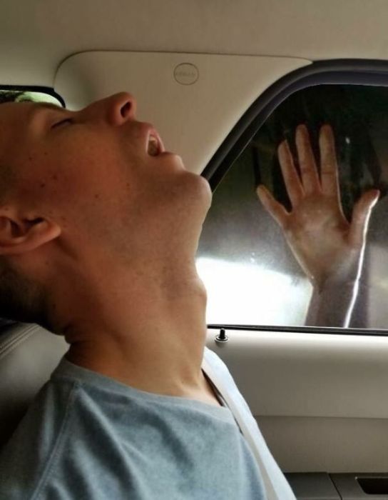 Guy Falls Asleep On Roadtrip, Girlfriend Asks Internet To Photoshop Him (10 pics)