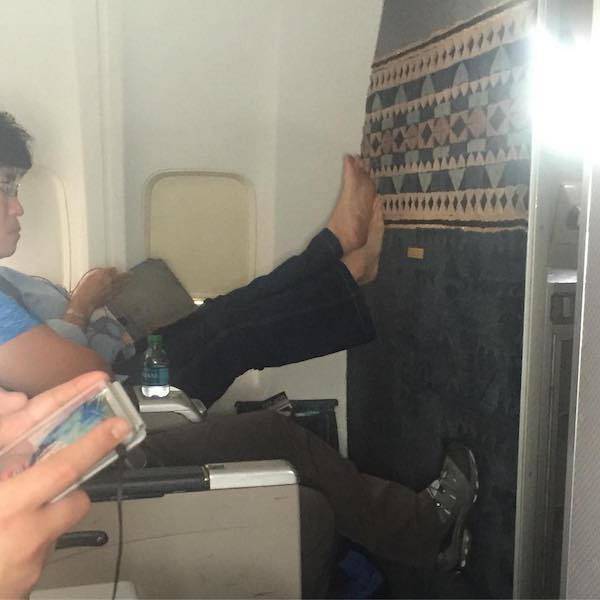 Mass Transit Is Where People Just Don’t Care (22 pics)