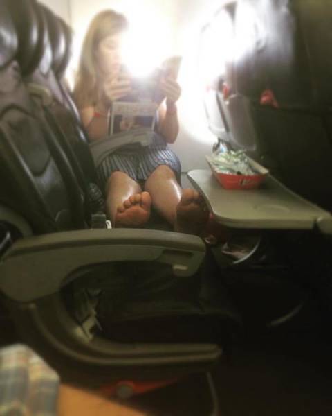 Mass Transit Is Where People Just Don’t Care (22 pics)