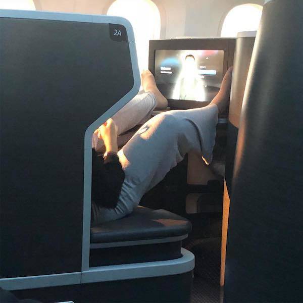 Mass Transit Is Where People Just Don’t Care (22 pics)