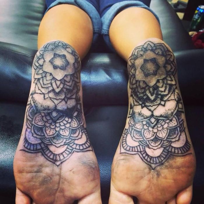 Tattoos (23 pics)