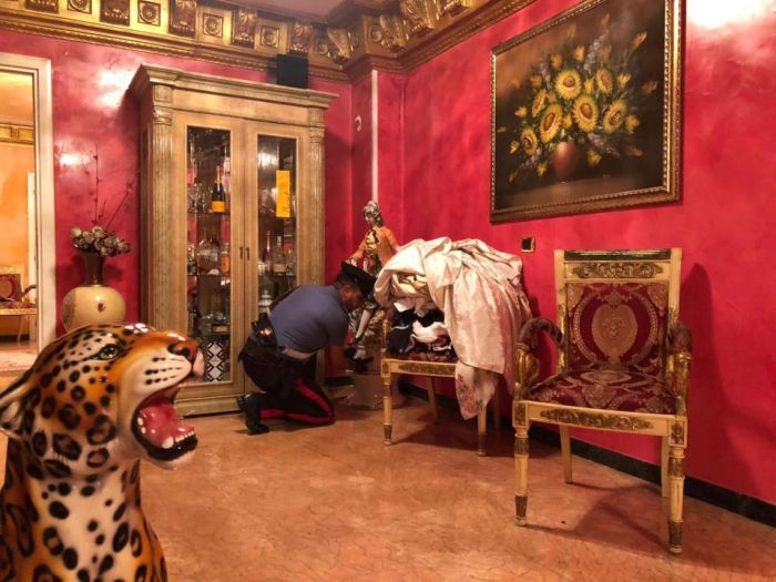 Inside A House Of Italy’s Casamonica Mafia Clan (5 pics)