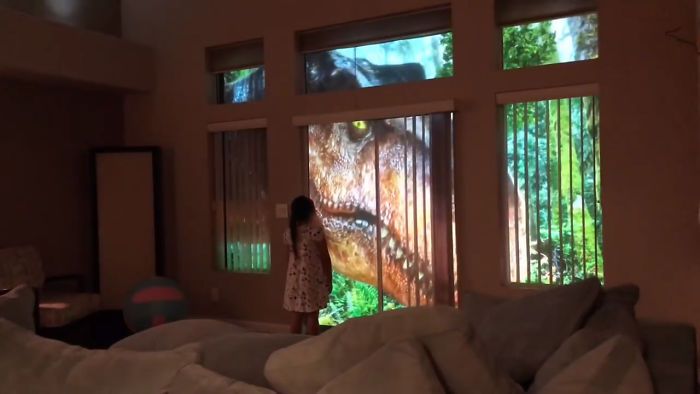 Dad Surprises Daughter By Making Dinosaurs Roam Their Backyard (7 pics)