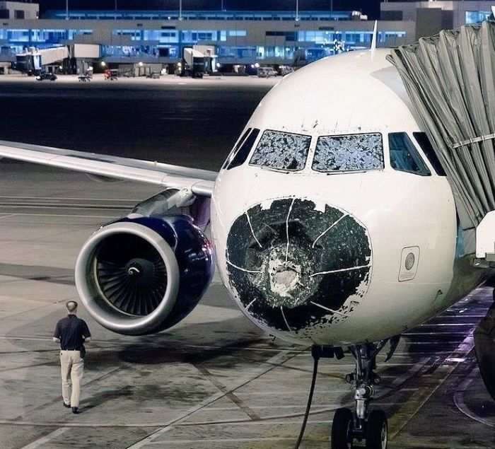 Scary Aviation Monments (15 pics)